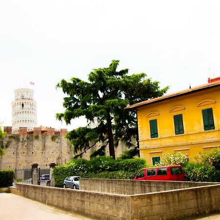 Innpisarentals 2- Pisa Books & Tower Apartment ภายนอก รูปภาพ